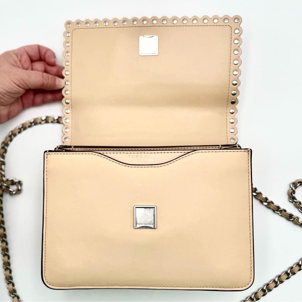 Tory Burch Beige Scalloped Leather Crossbody with Silver Chain - Picture 9 of 14